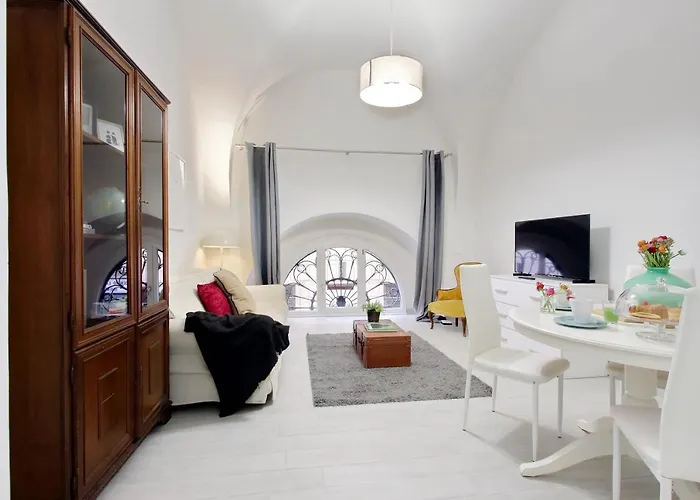 Ponte Cavour Apartment